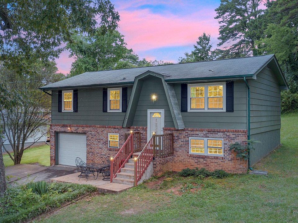 1st image of 1023 E Circle Dr