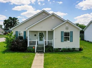 322 Village Dr, Berea, KY 40403