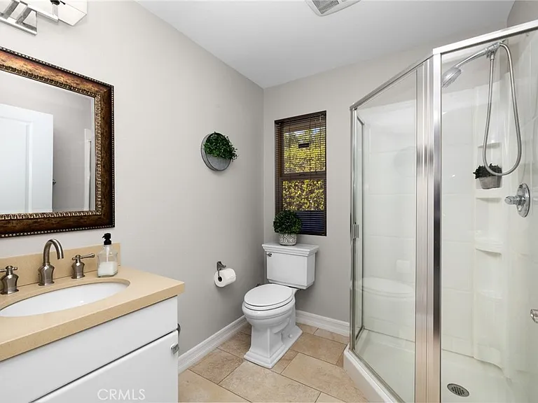 1406 S California Ave #D — Photo 4