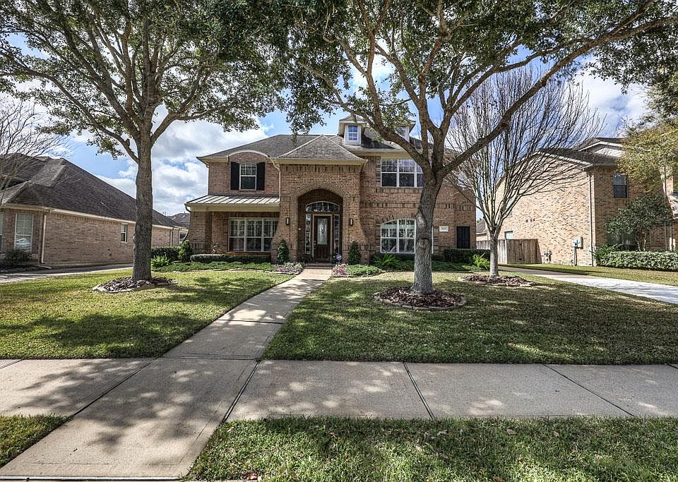 1st image of 2715 Drywood Creek Dr