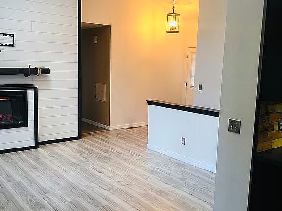 5th image of 5425 Brittany Dr SE