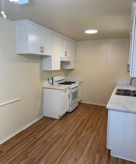 1130 N Verdugo Rd #11 — Photo 3