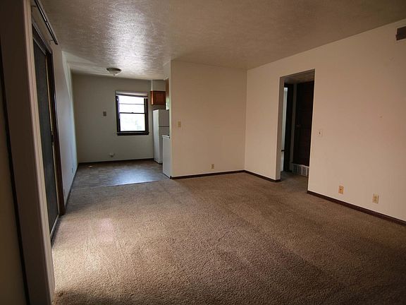 3rd image of 4910 Davenport St #3