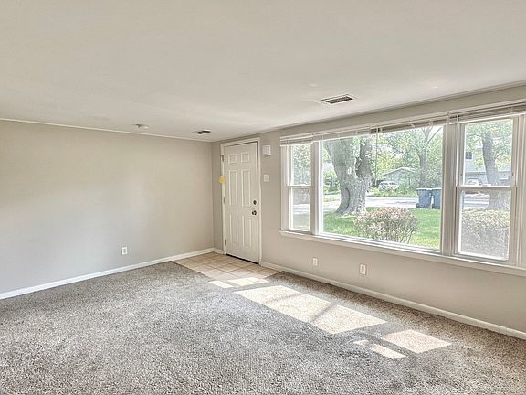 4th image of 3512 John St