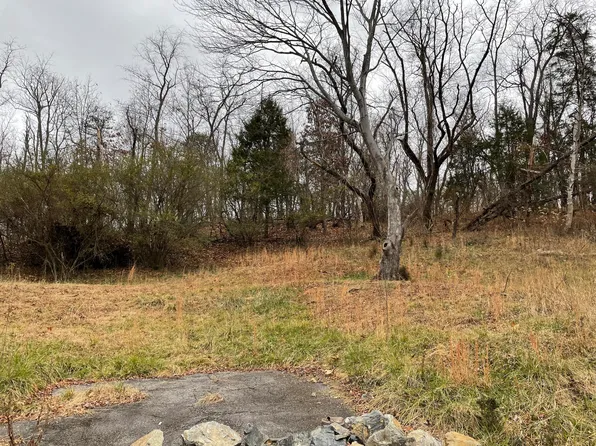 4323 Hershberger Rd NW, Roanoke, VA 24017