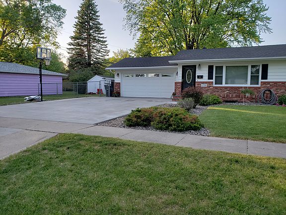 2nd image of 1720 16th Ave S