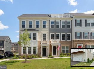 2027 Alder Ln, Dumfries, VA 22026