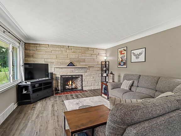 4th image of 1500 Woodlure Dr