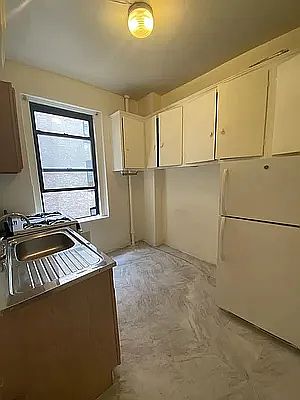 3rd image of 30-36 34th St #2E