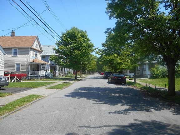 5th image of 2210 Roanoke Ave