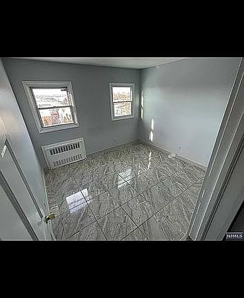5th image of 9009 Grand Ave