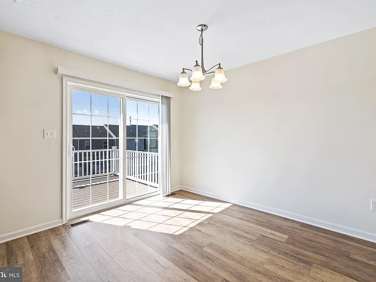 2 Heath Cir — Photo 5
