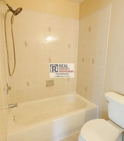 17 Lexington Ct — Photo 20