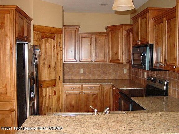 3rd image of 629 Valley Centre Dr Unit 10