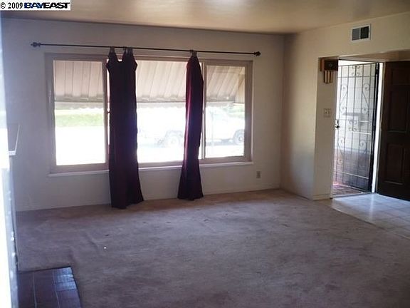 2nd image of 959 Evergreen Ave