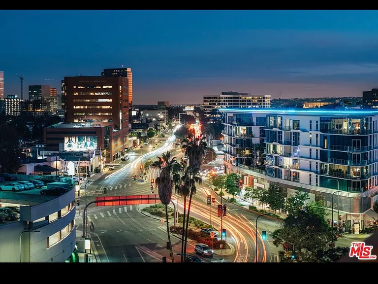 321 S San Vicente Blvd #903 — Photo 3