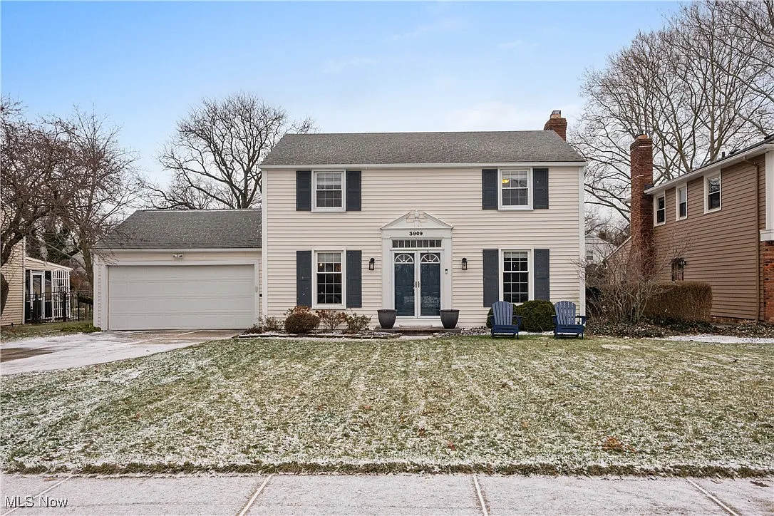 3909 Linden Rd photo 1