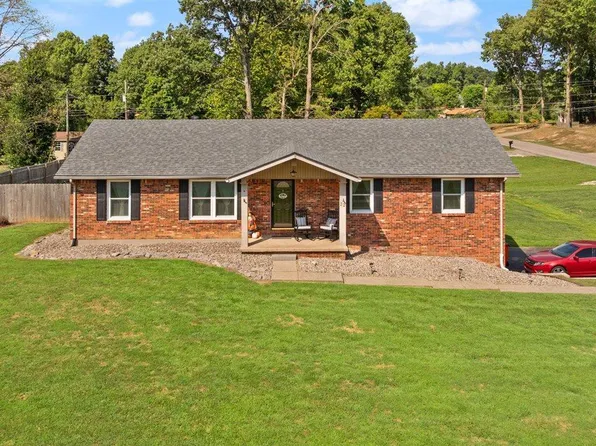 22 W Rainbow Way, Elizabethtown, KY 42701