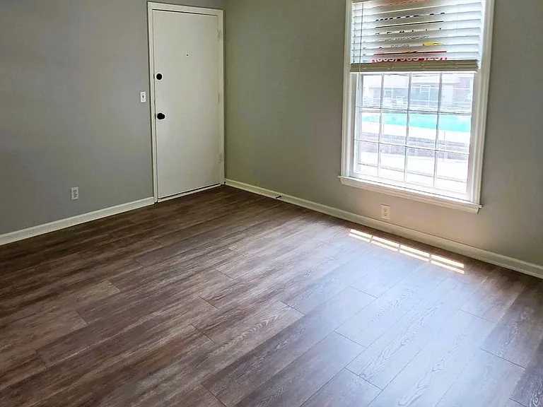 1792G Ebenezer Rd — Photo 3