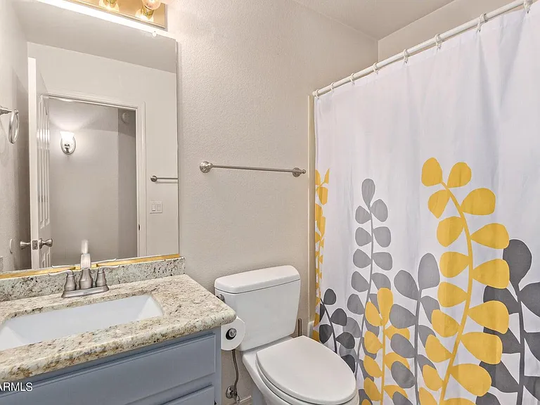 1175 W Myrna Ln — Photo 21
