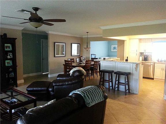 4th image of 11030 NW 18th St
