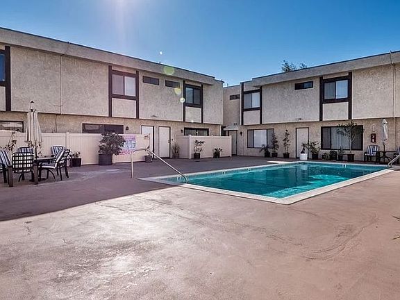 2nd image of 4919 Laurel Canyon Blvd APT 5