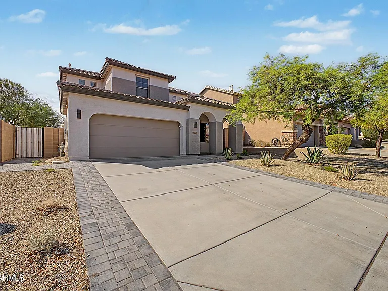 7062 W Andrew Ln — Photo 3