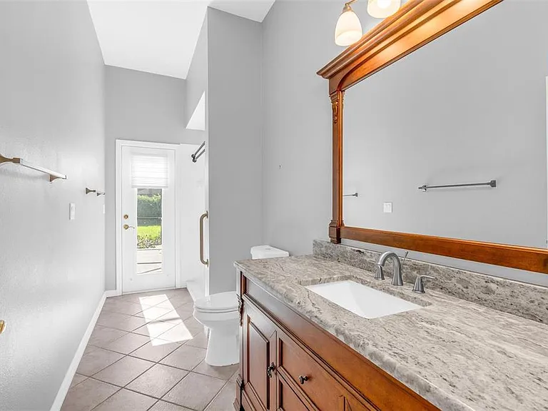 3865 Winding Lake Cir — Photo 21