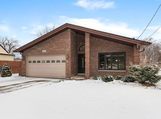 13444 W Circle Dr, Midlothian, IL 60445