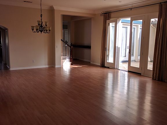 3rd image of 9659 Deer Trail Dr