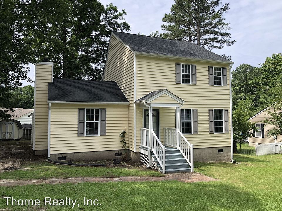 1st image of 1209 Roundtree Dr
