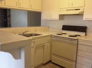 3932 Queenston Ct APT 3, Carmichael, CA 95608