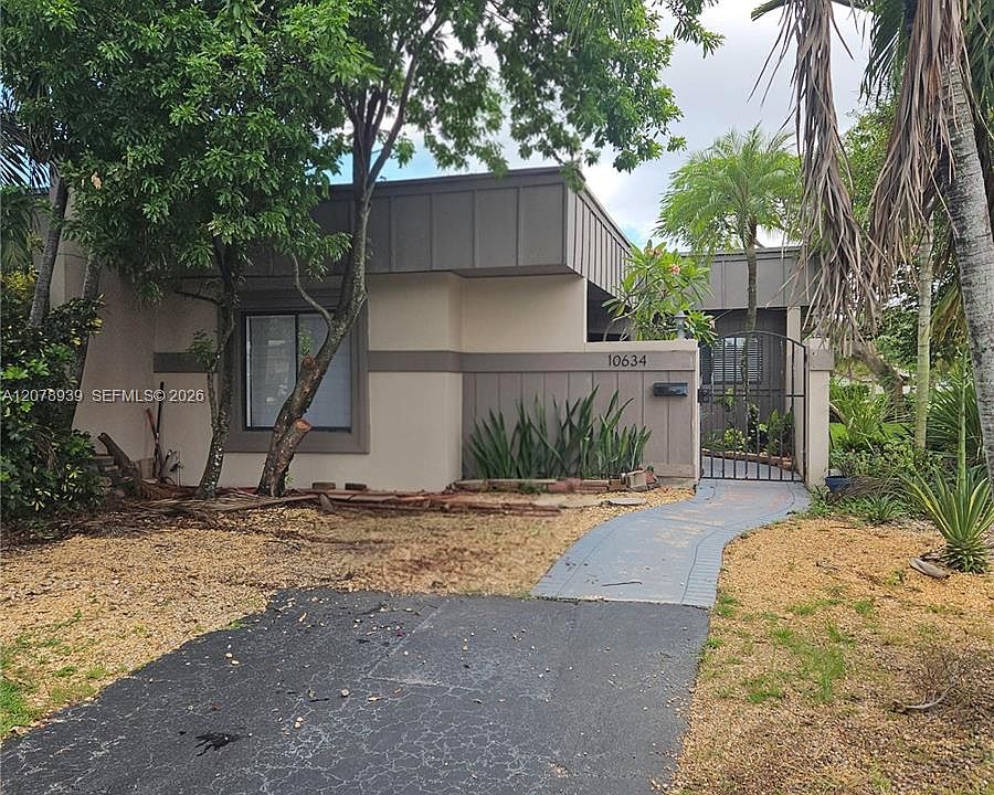 1st image of 10634 SW 75th Ln