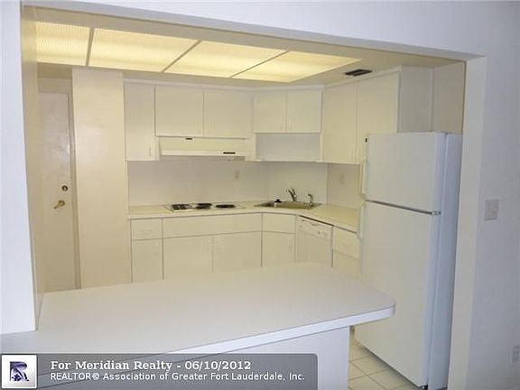 4th image of 3800 Galt Ocean Dr APT 708