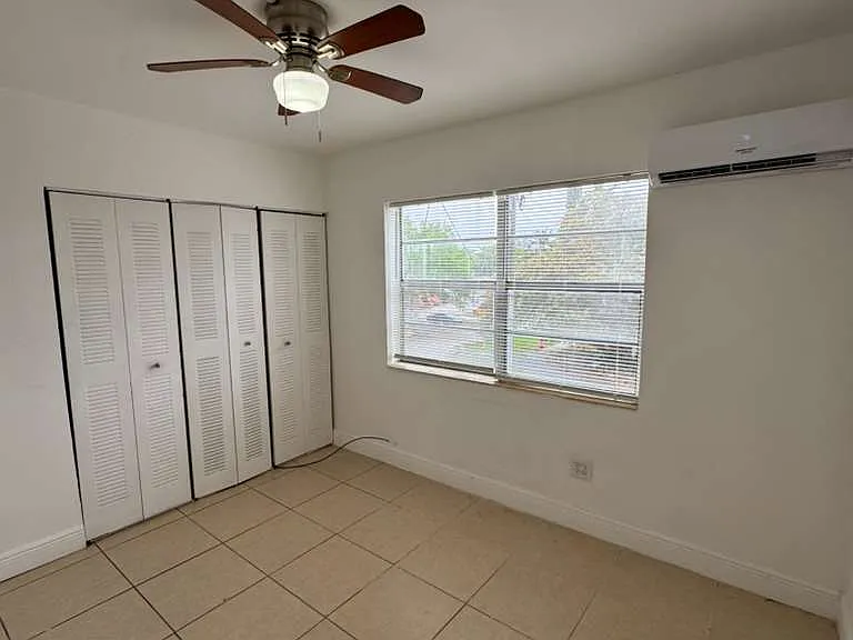 575 NE 143rd St #104 — Photo 3