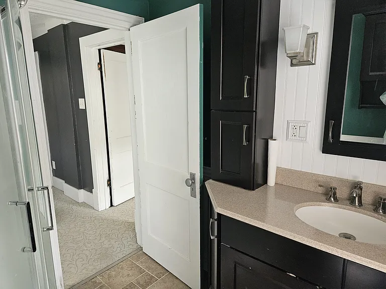 1725 Moore Ave — Photo 12