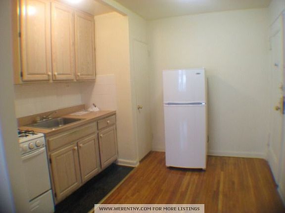 3rd image of 7210 37th Ave APT 205