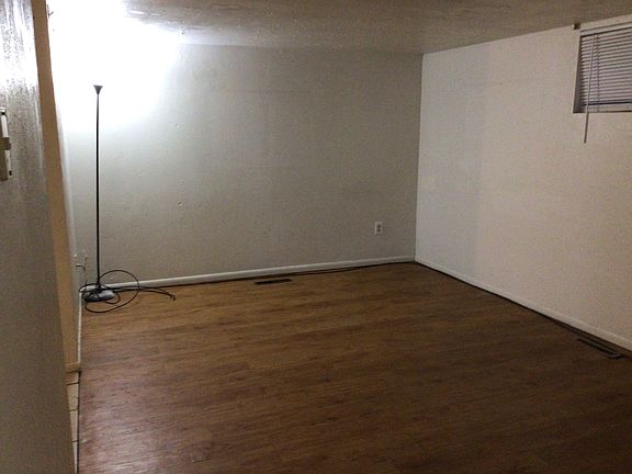 3rd image of 529 E 13th St