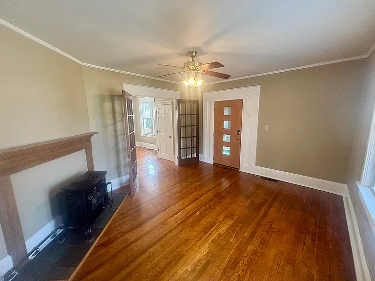 2411 Guilford Ave SW — Photo 6