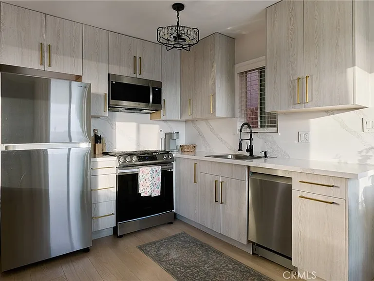 5267 E Ocean Blvd — Photo 7