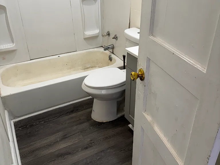 1611 Gray Ave — Photo 9