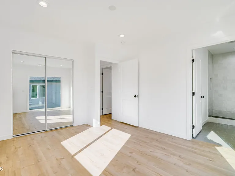 1330 Fraser Ave — Photo 13