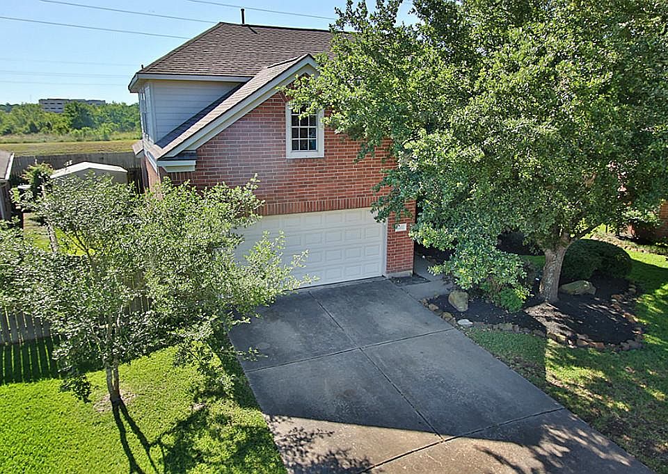 1st image of 2202 Tourney Ln