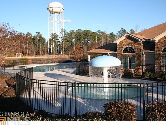 3rd image of 105 Mulberry Dr