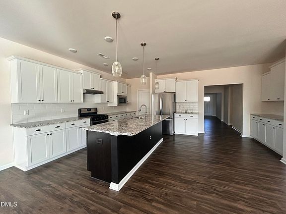2nd image of 2718 Nassau Trce
