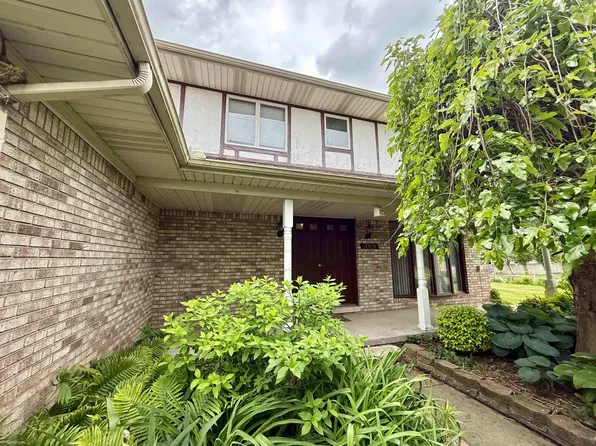 35070 Maureen Dr, Sterling Heights, MI 48310