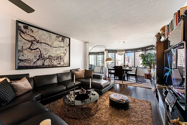 Sold by Nest Seekers International | media 3