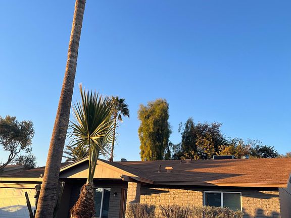 2nd image of 302 E Cornell Dr