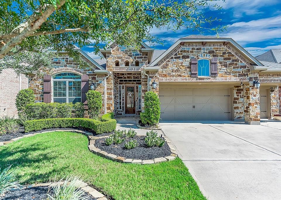 1st image of 24206 Olivara Ln
