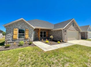 1012 Arden St, Tontitown, AR 72762